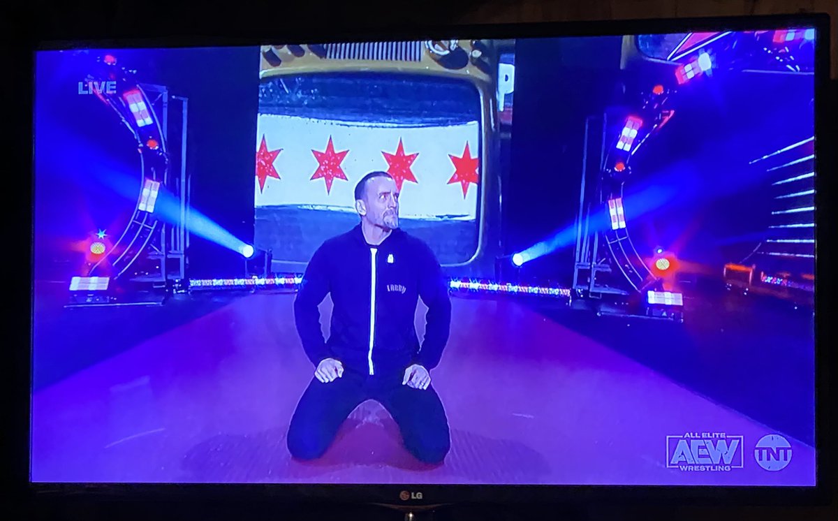 LivingColour's tweet image. #CultOfPersonality @cmpunk on @AEW