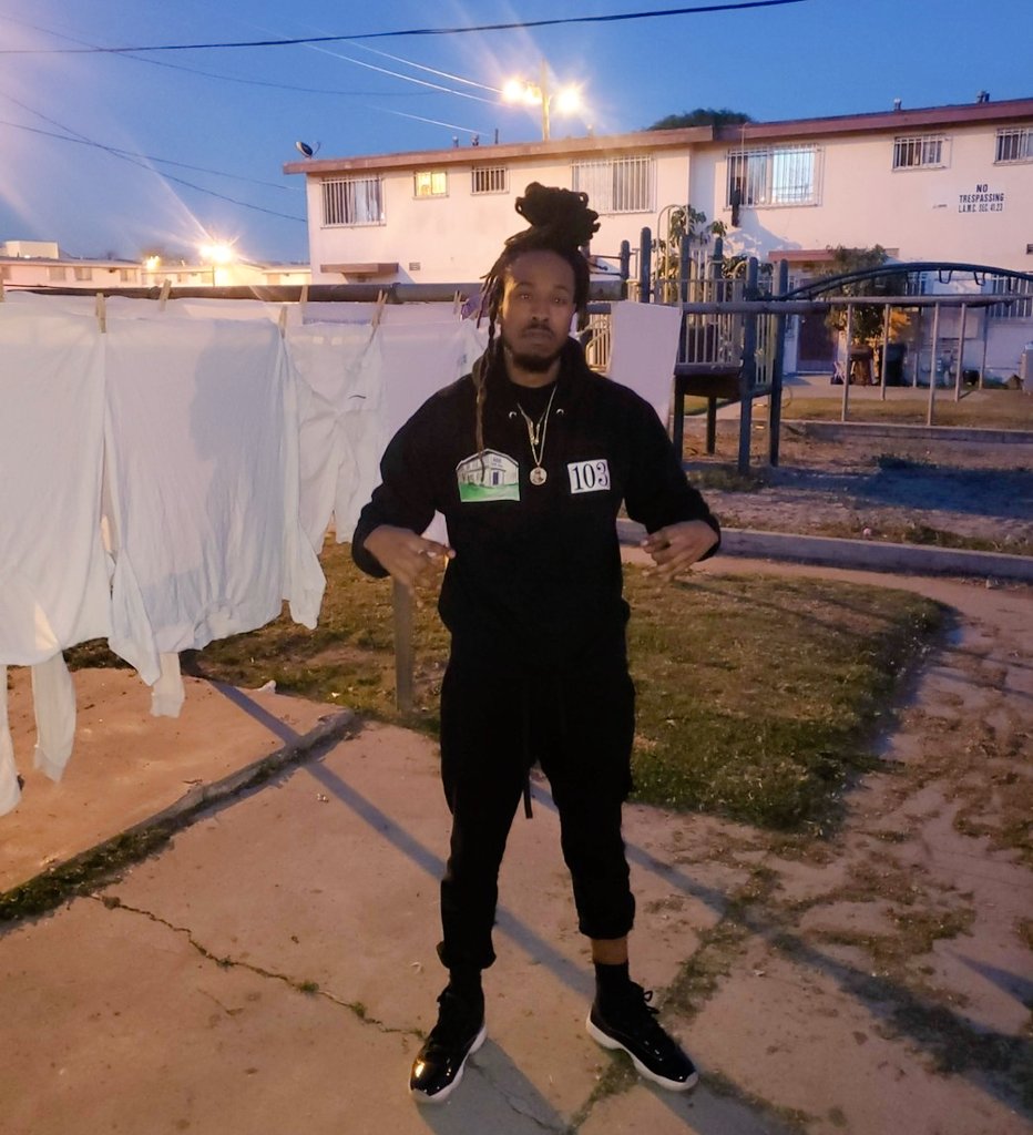 proaktive103's tweet photo. No cap in my raps I'm really out the mud .....#jordandownprojects๐ https://t.co/xEZxeb9kOO