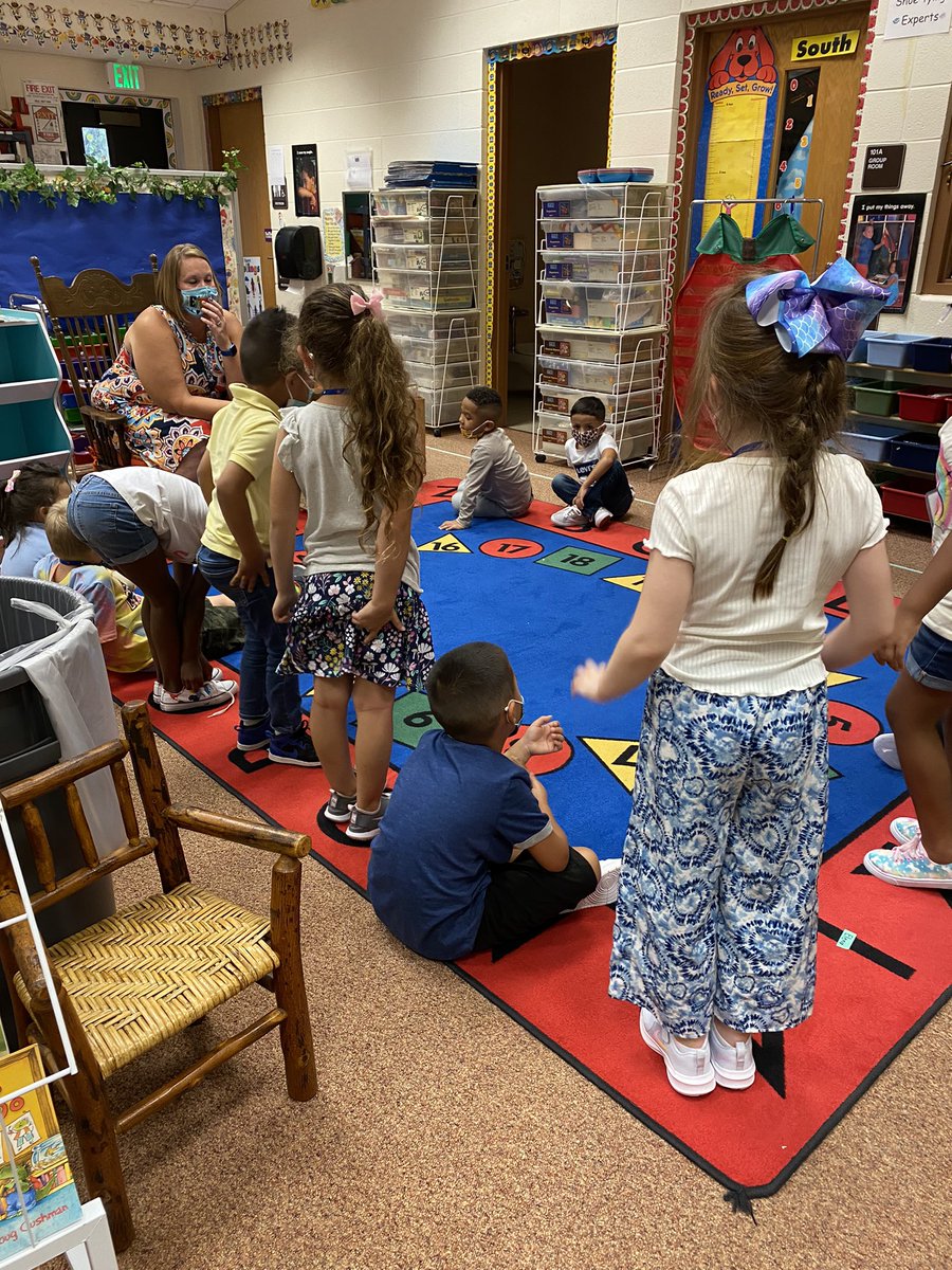 MESMcGuire's tweet photo. Saw so many great things this first week! Kids were so excited to be back! #LilGovs @Oliverpmorton https://t.co/yaRfERrXHb