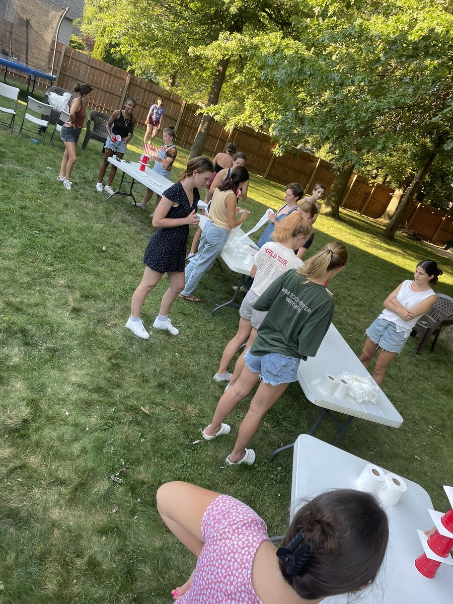 Yeo_FieldHockey's tweet photo. Team dinner and minute to win it games at Coach Jessโs house tonight to kick off preseason! #OCFH https://t.co/kjDDzHnX4t