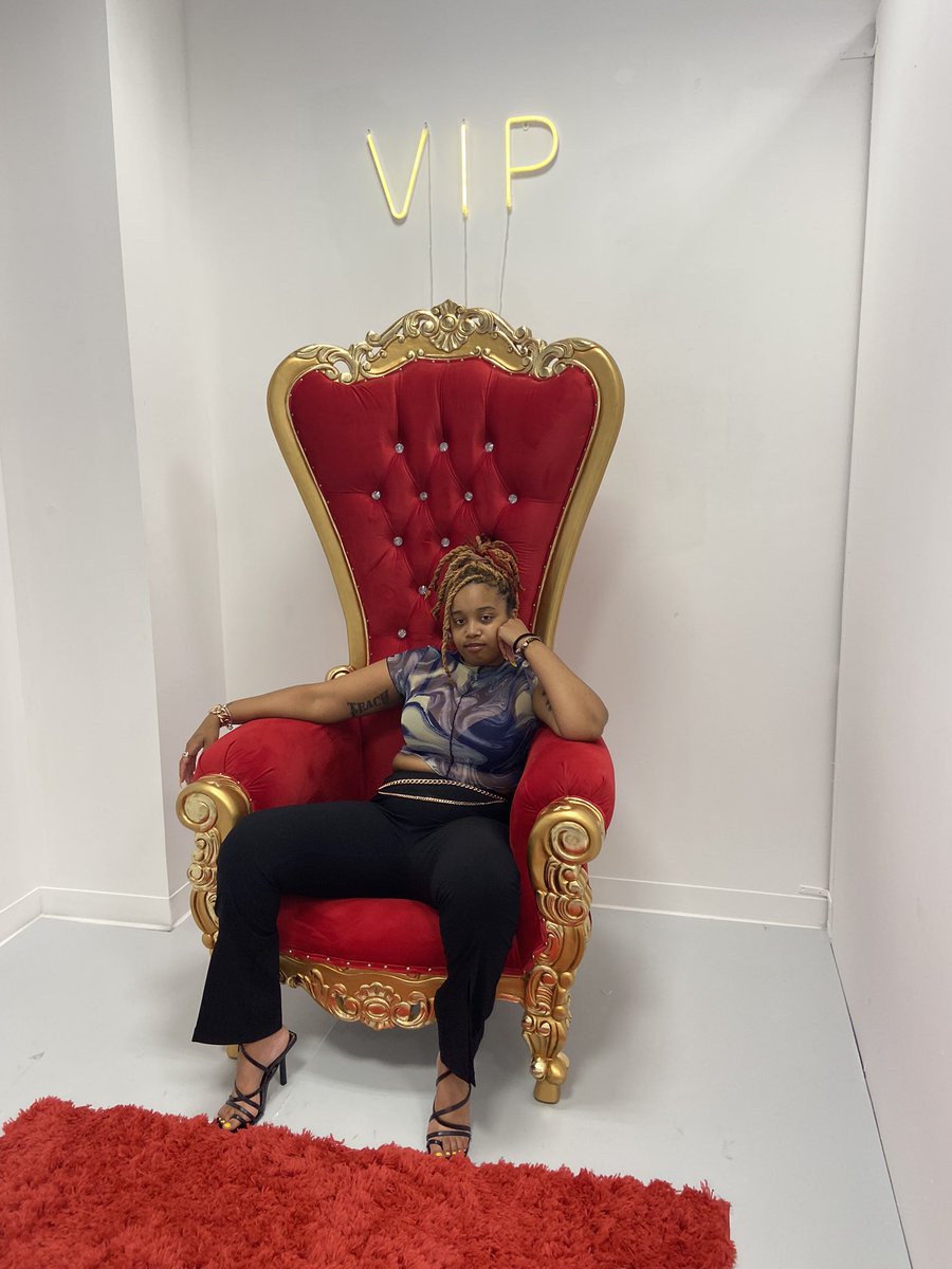 kittielabandida's tweet photo. my momma opened a selfie museum in Downtown Toledo 🙂🥰 follow @/alistselfieexperience on IG https://t.co/t0MQjYi5X2