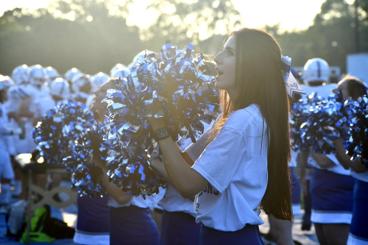 WCHCS's tweet photo. BLUE LIONS CROWNED TRUE KINGS OF THE JUNGLE: In the first battle of old BAC rivals in over two decades, Washington defeats the Bexley Lions 20 to 13!

It was a beautiful night for a Big Blue W at Gardner Park, kicking off what looks to be a promising season.

#BeatBexley 

1/2 https://t.co/COR3DLbBQv