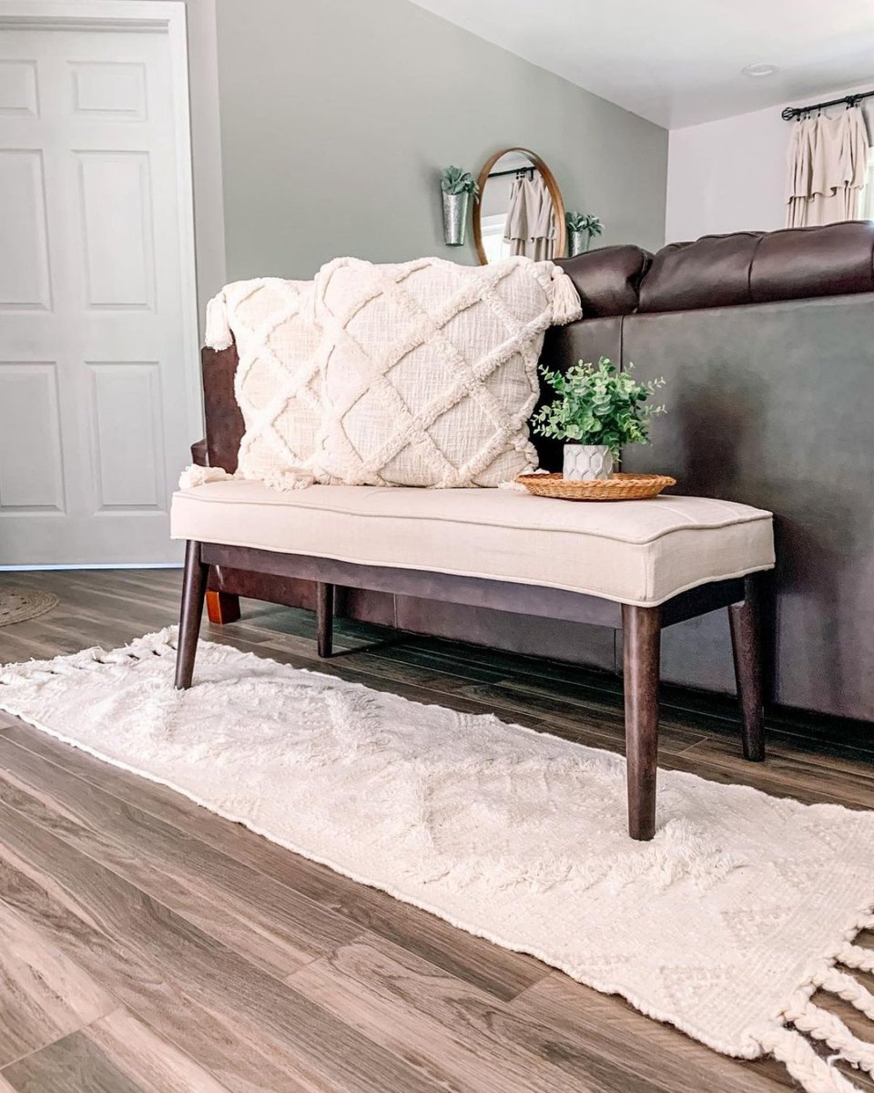 Style every nook and cranny of your home to perfection with rugs in a variety of shapes and sizes! Ourkyfarmlife used a small Arizona runner to create this welcoming view in their living space.---bit.ly/3BuzFAZ