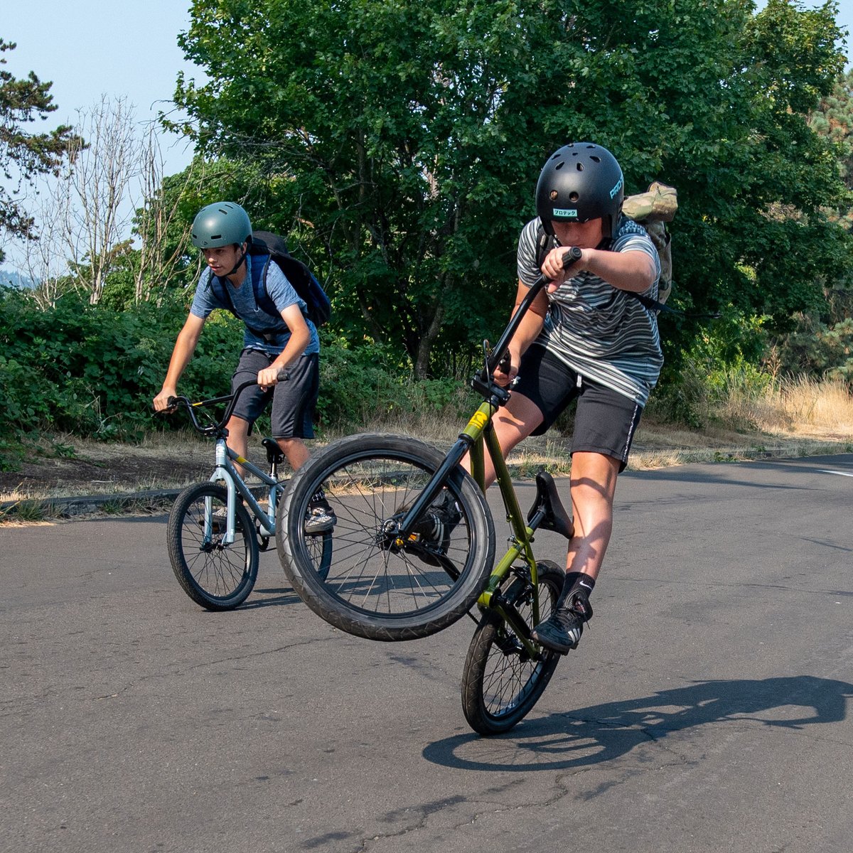 redlinebicycles's tweet photo. #TGIF Best part about the school day is when you get to roll out with your crew. Where are you riding this weekend? #backtoafterschool #ItAllStartsWithARedline #afterschoolrides https://t.co/ADyJTPbbXj