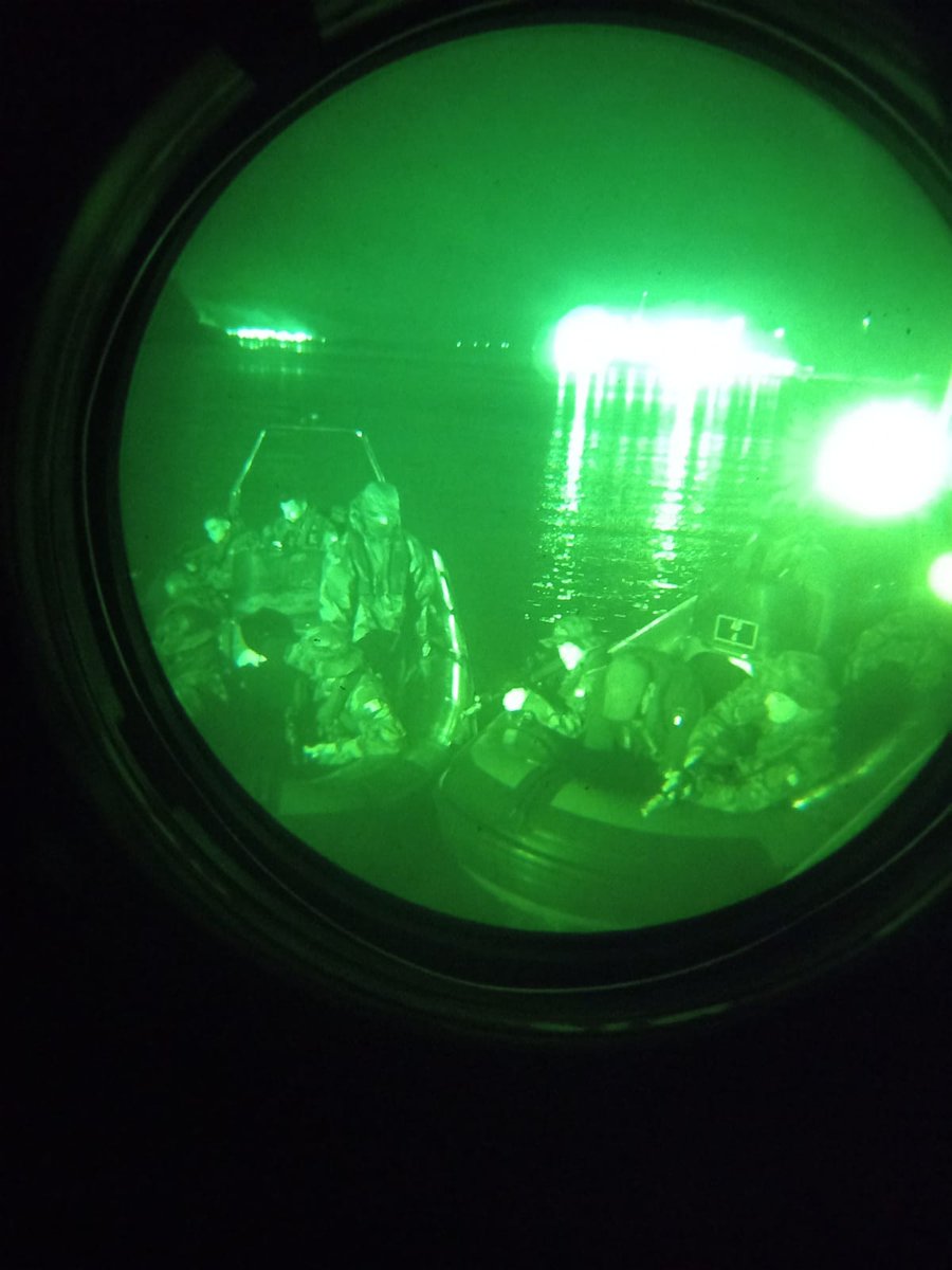AaronMa68's tweet photo. @IanMacnulty @12infbn @DFPRB The DFDG were busy supporting a separate 12th BN recce exercise with night insertions. https://t.co/MaxtcoJdJl