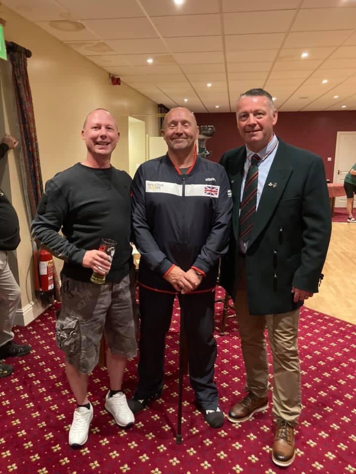 CliveBushMInSTR's tweet photo. A few beers tonight with old military pals, one who’s still serving #WO2 and the other in #invictusgames 2022 👍🏻👍🏻 #jullianallen #2LI #Rifles @RiflesRegiment @WeAreInvictus https://t.co/MDBBn8NaUb