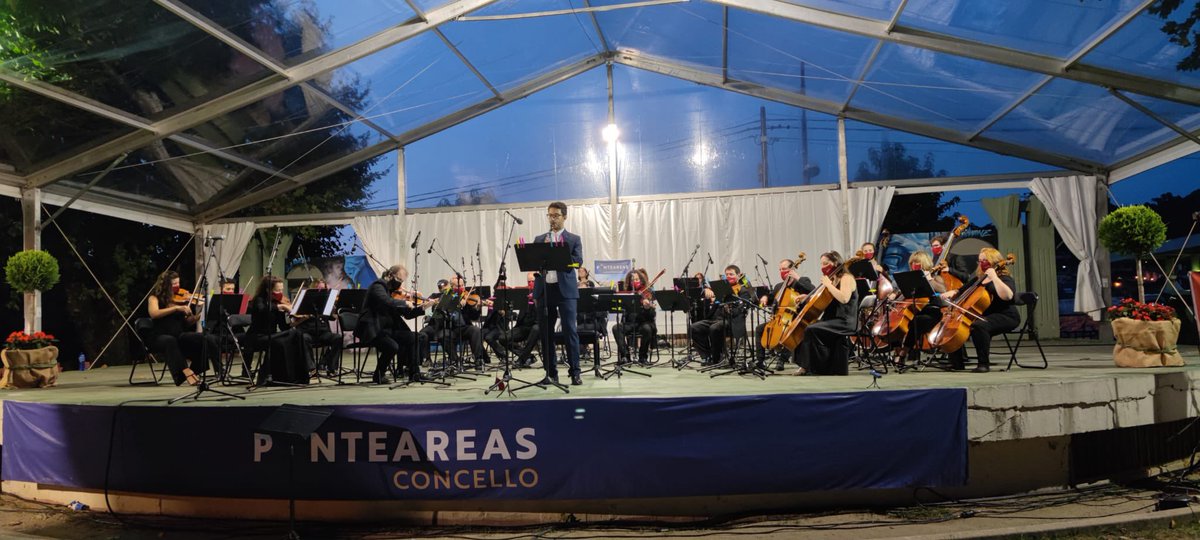 depo_es's tweet photo. A deputada @vickyalonsomdez estivo na clausura do festival #Groba en #Ponteareas á cargo da Orquesta de Cámara de Galicia. https://t.co/RVI39fzBKI