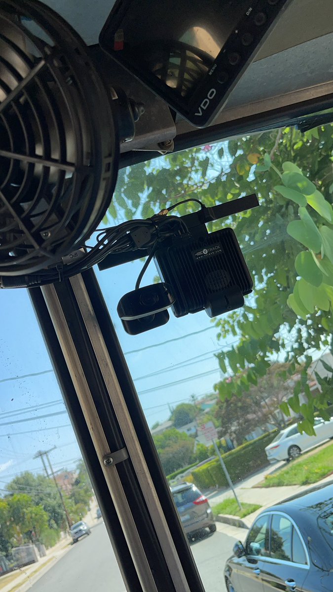 M3Ktv's tweet photo. @geejmasterflex @TheSiteSupply @FedEx @Nike @FedExHelp I’m a fedex driver I’ll vouch for my peeps. We not the ones stealing, it’s the warehouse workers loading the trucks at 2am/3am. We on camera every second of the day when driving these trucks, if we were to steal they’d see it and fire us on the spot. Hope it gets fixed broskie https://t.co/ev6vzrzQbC