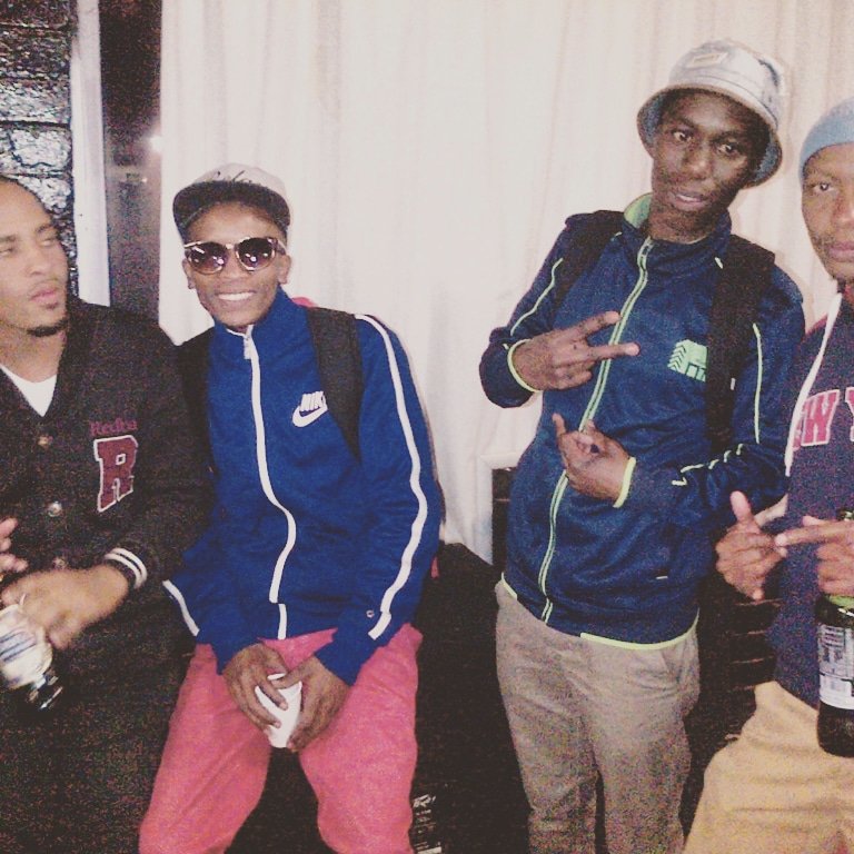 Shima_McG's tweet photo. @dj_Strat3gy @Hit_Refresh Dnt let yr frnds to listening to bd music https://t.co/YSRsNIy7Ue