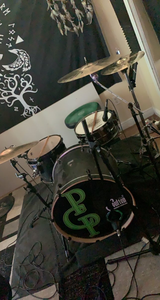 pcpsux's tweet photo. Drums are done! #newmusic #homestudio #pcpsux #getcorrupted @pcpsux @jentorreswrites https://t.co/OBS6v74dsz