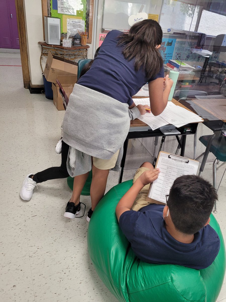 PeabodyLibrary's tweet photo. Library Orientation and Review Escape Room style!  #AchieveBelieveCreate #ChargerFamily #ILoveMyLibrary @GPeabodyElem @DISD_Libraries https://t.co/i3bFzQwaMW