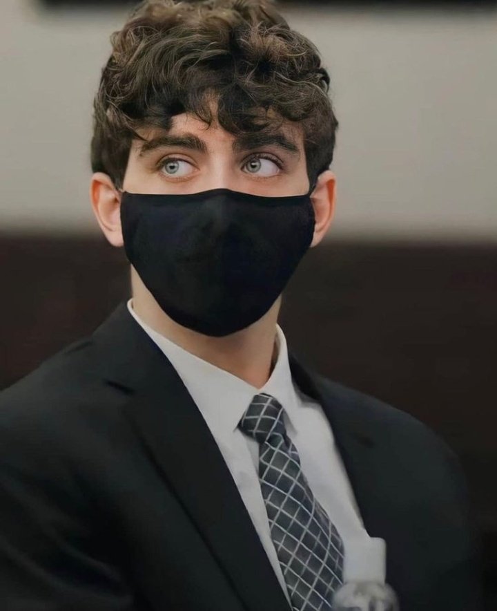 hala_Ch36's tweet photo. Cameron was forced to plead guilty after the attorney general briefed him on John's testimony against him and threatened him with the harshest punishment.  He innocently put himself under the power of the judge but the judge abused his power against him  #HelpCameron https://t.co/jXdbFIsjiv