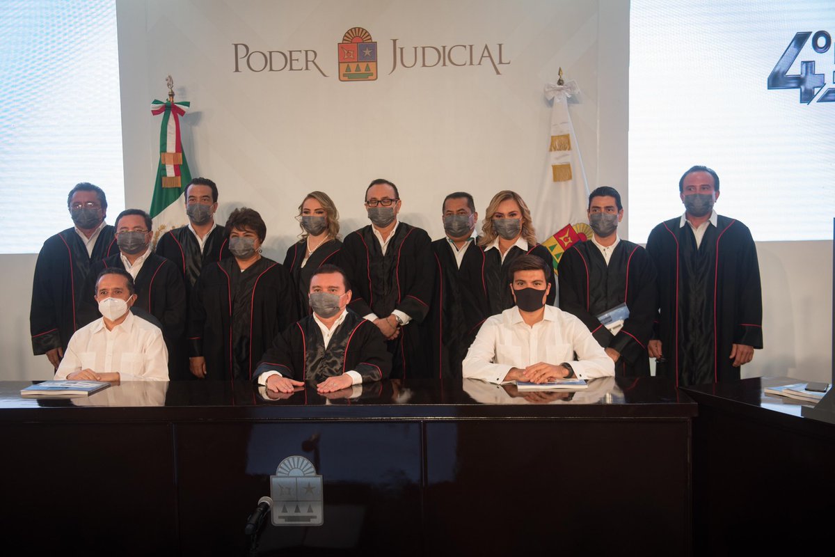 El Dip. <a href="/gusmirandag/">Gustavo Miranda</a>, presidente de la Junta de Gobierno y Coordinación Política de la #XVILegislatura, asistió al informe del Magistrado José Antonio León Ruiz, presidente del <a href="/PJEQuintanaRoo/">Poder Judicial Estado de Quintana Roo</a>