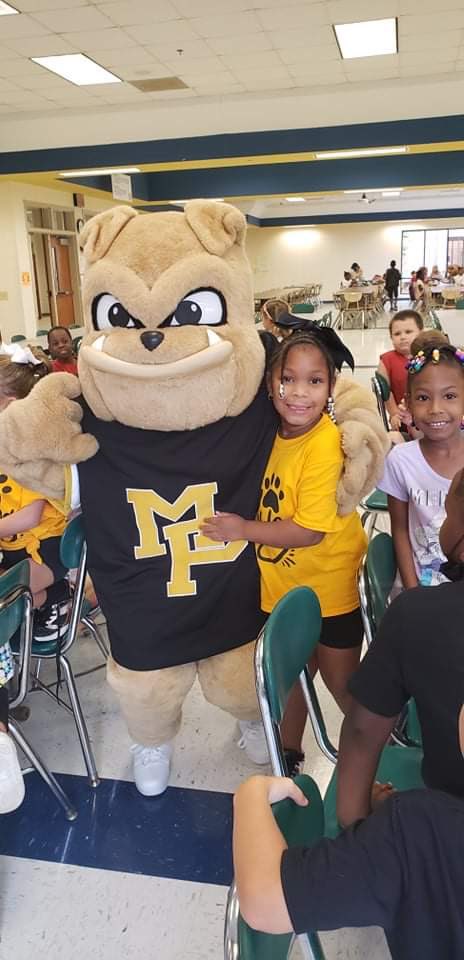 lwalkermcms's tweet photo. My girl 💛🖤
#GoDawgs https://t.co/92JXl8vtoC
