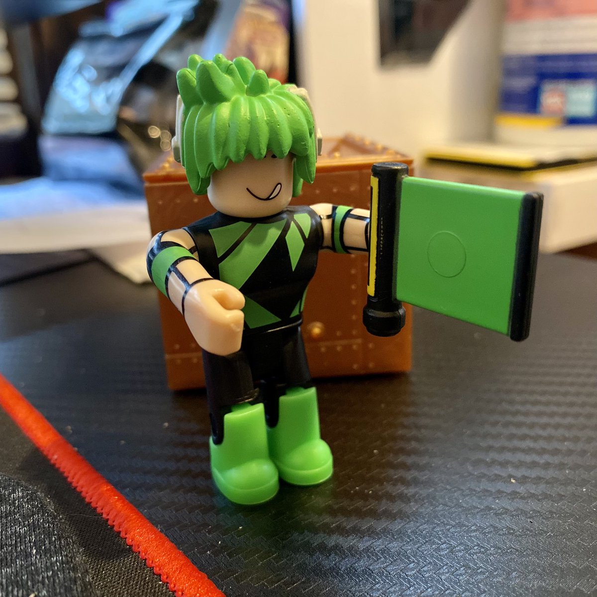 brittdaycake's tweet photo. ALRIGHT LAST ONE OFFICIALLY
a RoPhone!
How cute!
Congrats to everyone who redeemed 🤍
this was fun, I love being able to give you guys stuff!!
HUGE SHOUTOUT TO @FishyBlox FOR FUNDING THIS TARGET HAUL LOL
he loves to spoil you guys💜
#fishyarmy #cakearmy 4 life 🥰 https://t.co/uhfjQOoXCw