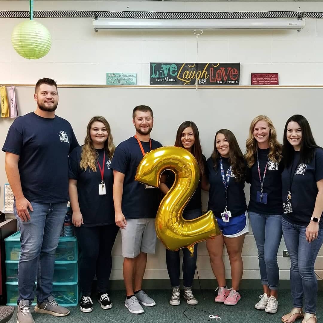 Arvanitis_HBMS's tweet photo. Continuing the tradition with this fantastic group! @HBMBears #D47firstday https://t.co/Go40XtkYRM