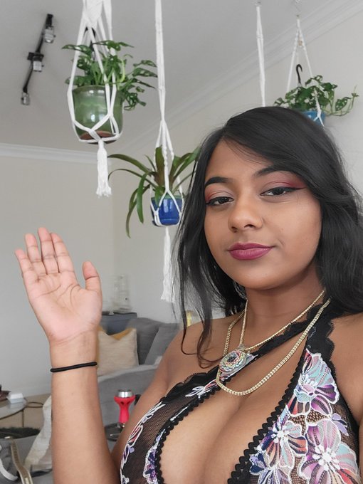 1 pic. Finally got the plants up! Couldn't be happier, got the floral bodysuit to match 🪴 https://t.