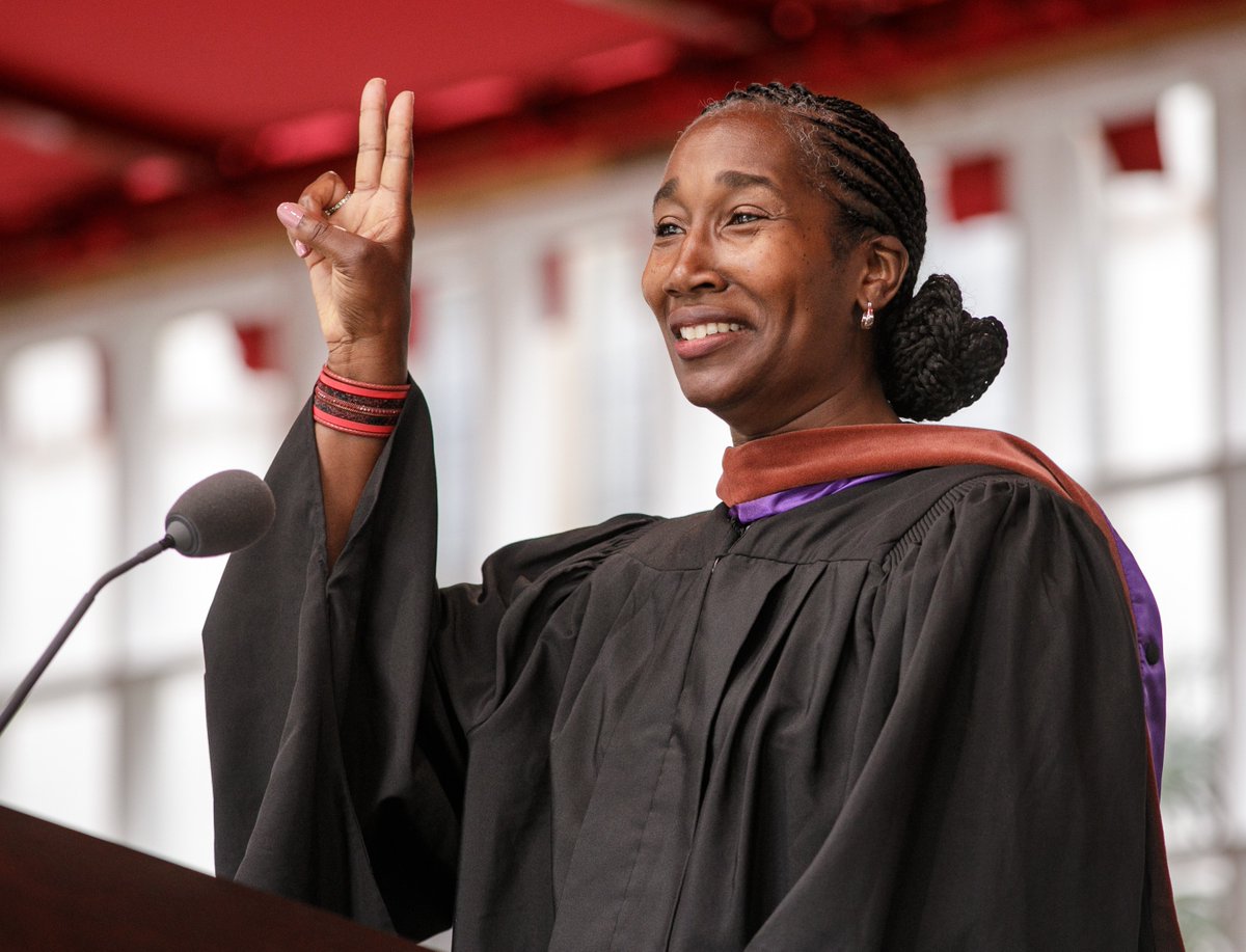 USC's tweet photo. โIn the spirit of gratitude, I invite each of you to breathe, take a moment, and reflect upon those in your life, past or present, that have allowed you to reach this moment of achievement and possibility." - Anita Dashiell-Sparks,
@USCSDA
#WelcomeToUSC #WelcomeExperience https://t.co/Novcmp6QaX