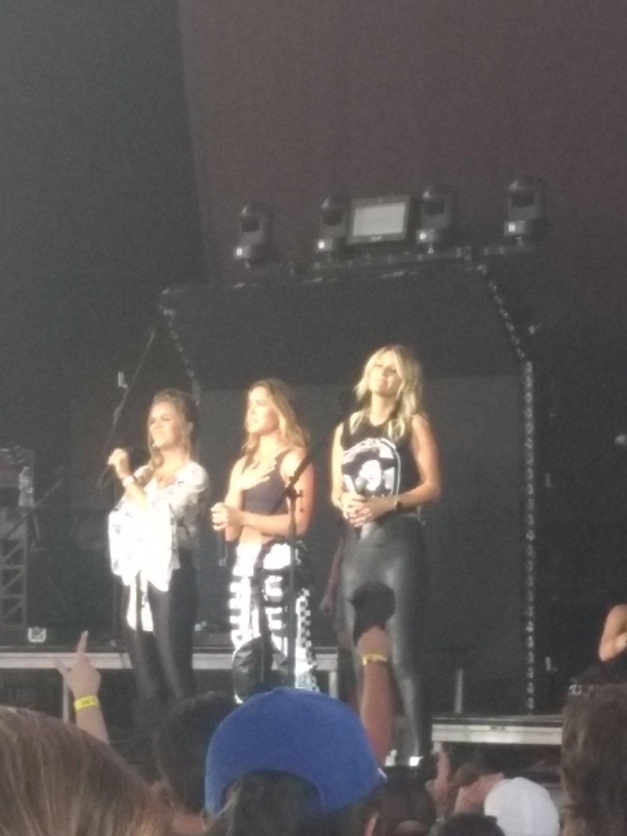 DanVanCountry's tweet photo. @jenwayne nice touch of #americathebeautiful at the end with @runawayjune Jen I need a shirt like that! #Indianapolis https://t.co/zDcCCIdXt3