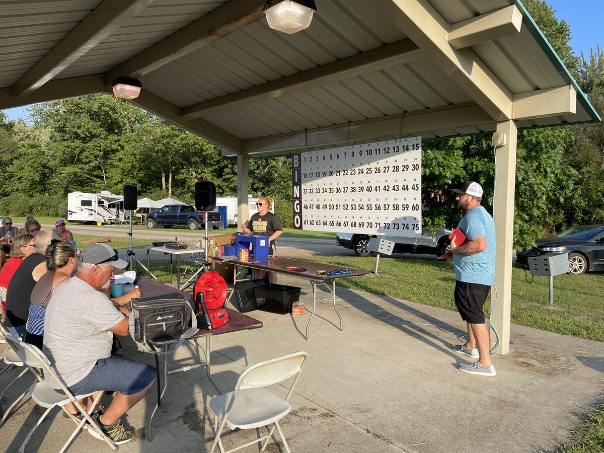JCJets_Softball's tweet photo. Thanks to Alumni Haley, Lexi, Mikayla and Jess for volunteering today! Also Coach Beth and Collin.. and the Leach Family for helping out with Bingo! https://t.co/vnhkbZcbDb
