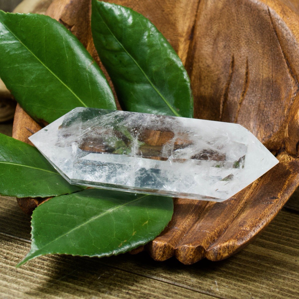 RockMamaGallery's tweet photo. Hi We are Rock Mama and we looooove rocks &amp; crystals. Check out our selection at https://t.co/nEKqnCsTyL 
#crystals #crystalshopping #quartz https://t.co/70P5PXIK0X