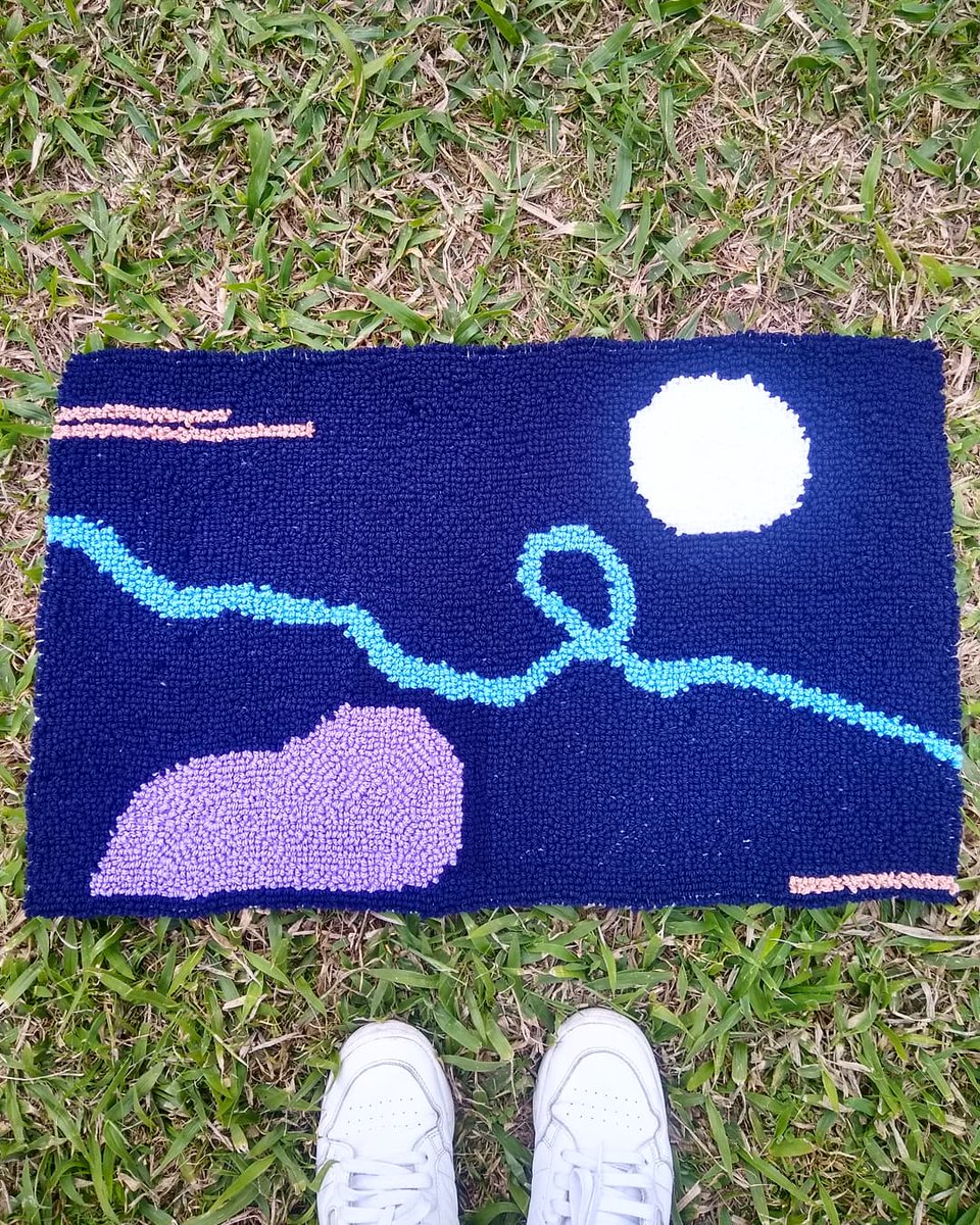 GabrielPorveio's tweet photo. Tapete Abstract 
Meu primeiro tapete feito a mão, pelo primeiro contato com essa técnica até que ficou bom, o que acharam?
Estou fazendo um rifa dele, cada nome por apenas R$10,00
Chama no privado para saber os nomes disponíveis 😉
#tapete #artist #arte  #art #abstractartist https://t.co/s98z6sfNFz