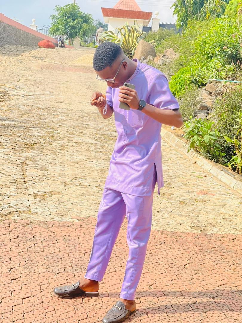 ToluFestus3's tweet photo. God Give Me The Blessing You Gave Solomon In The Bible, Firstly Long Life , 2nd Riches And Prosperity 3rd Wisdom, 4th Wife . 
Happy Birthday 🎂 To Me
#Boma 
#birthday 
#blessed 
#BBNaija 
#Biden 
#BBNaija6 https://t.co/kdF1AFrh4R