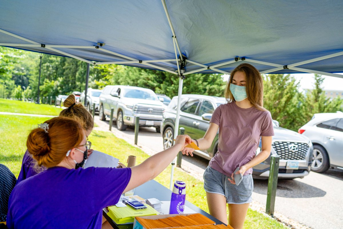 Move-In Day 1 ✅

New Dukes are officially home! 💜💛