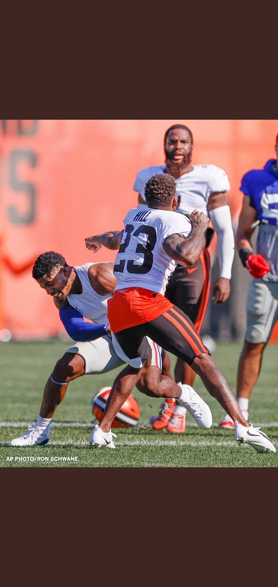 miggy_roman's tweet image. Power ranger move right there.... I'd recognize it anywhere😅🤣