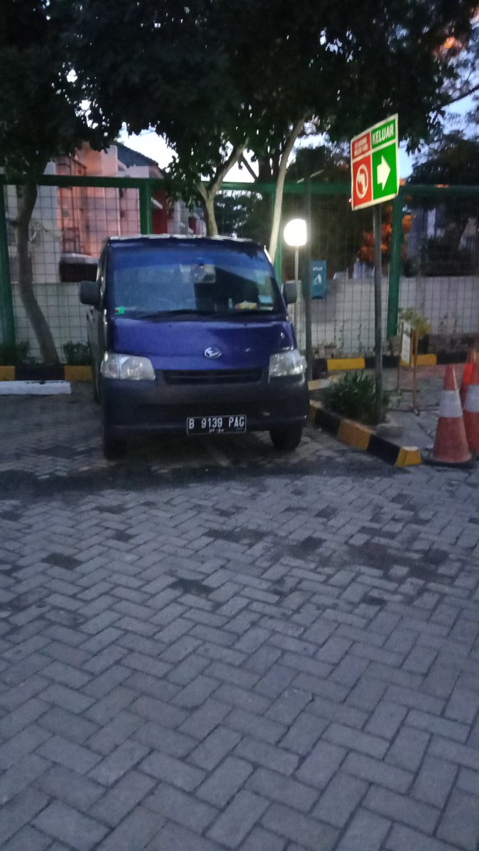 zekrems's tweet photo. Menerima kirim barang/pindahan dalam dan luar kota, harga bersaing, amanah. Odi
083875306765
0821-2406-6365 https://t.co/WpbbGdYJvN