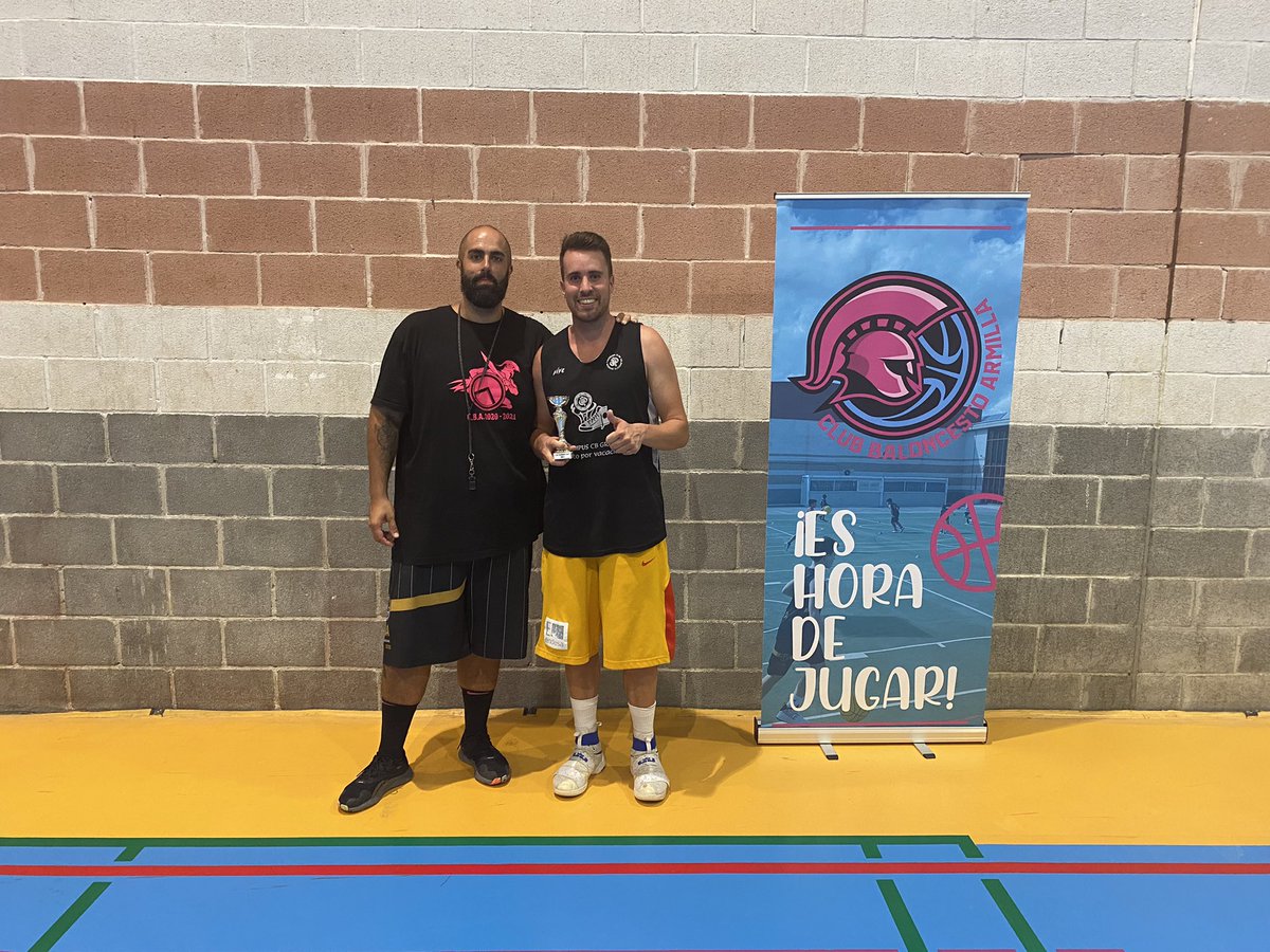 ARMILLACB's tweet photo. 🏆Campeón del concurso de triples🏆
•Cristian del equipo FIMOTEAM.
#tour3x3cba
#cbasummer21
#armillaciudaddebaloncesto
#familiacba
#CulturaCba https://t.co/CSa5vjaTqm