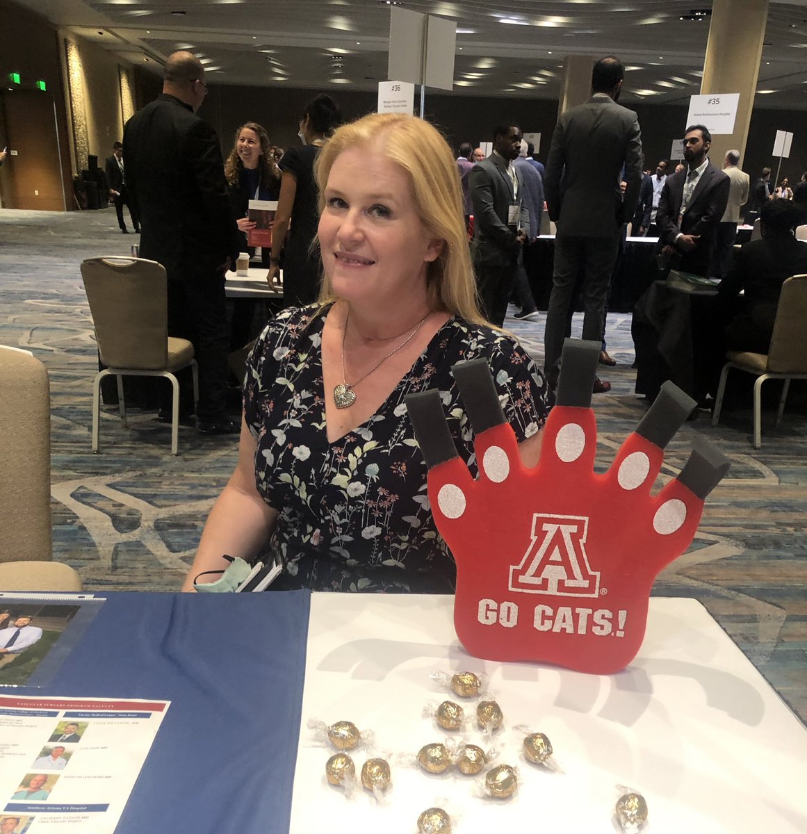 TzeWoeiTan's tweet photo. Come and meet @VascularAz coordinator extraordinaire Jeanette at the #VAM2021 #Table18 https://t.co/ttF6FuyxcE