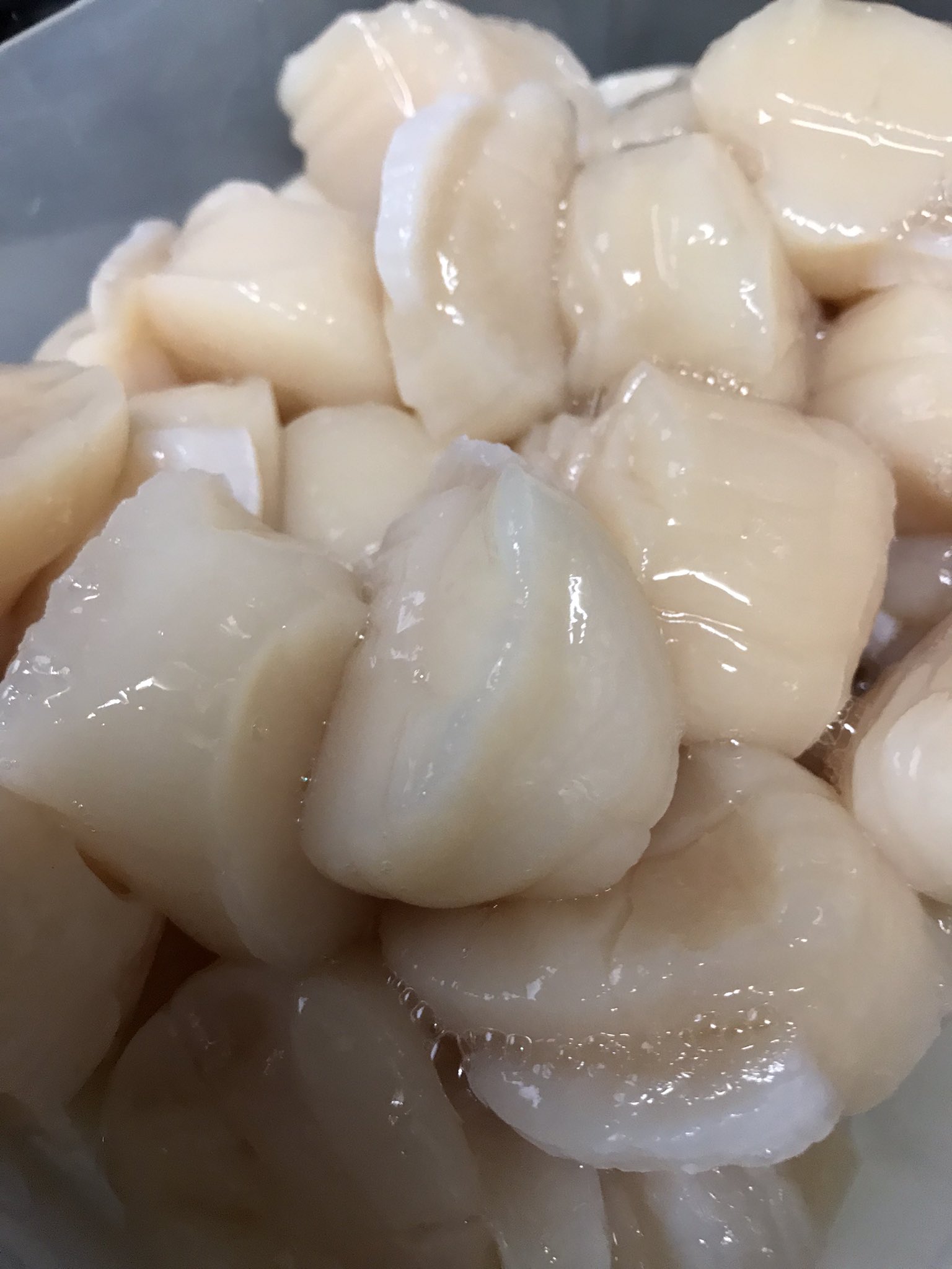 さばお おはようございます 本日の限定ランチ 10食限定 しまあじ刺身漬け 貝柱刺身 マグロ中落ちのちらし寿司 焼き しまあじのあら汁 ブリの幽庵焼き 寒干大根ハリハリ漬け です ありがたいことにご予約たくさんありがとうございます 21土曜日残り6食
