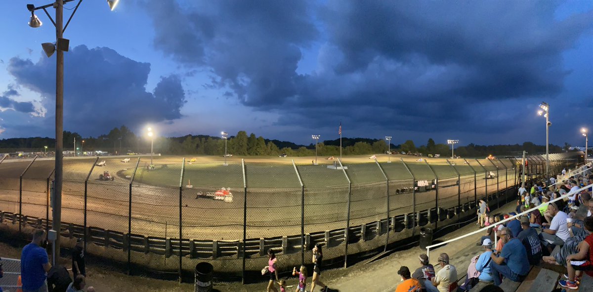 suzielliott's tweet photo. At a racetrack not wearing a polo! Got my #backsidetrackside to @GasCitySpeedway π https://t.co/DzxRPqHQDW