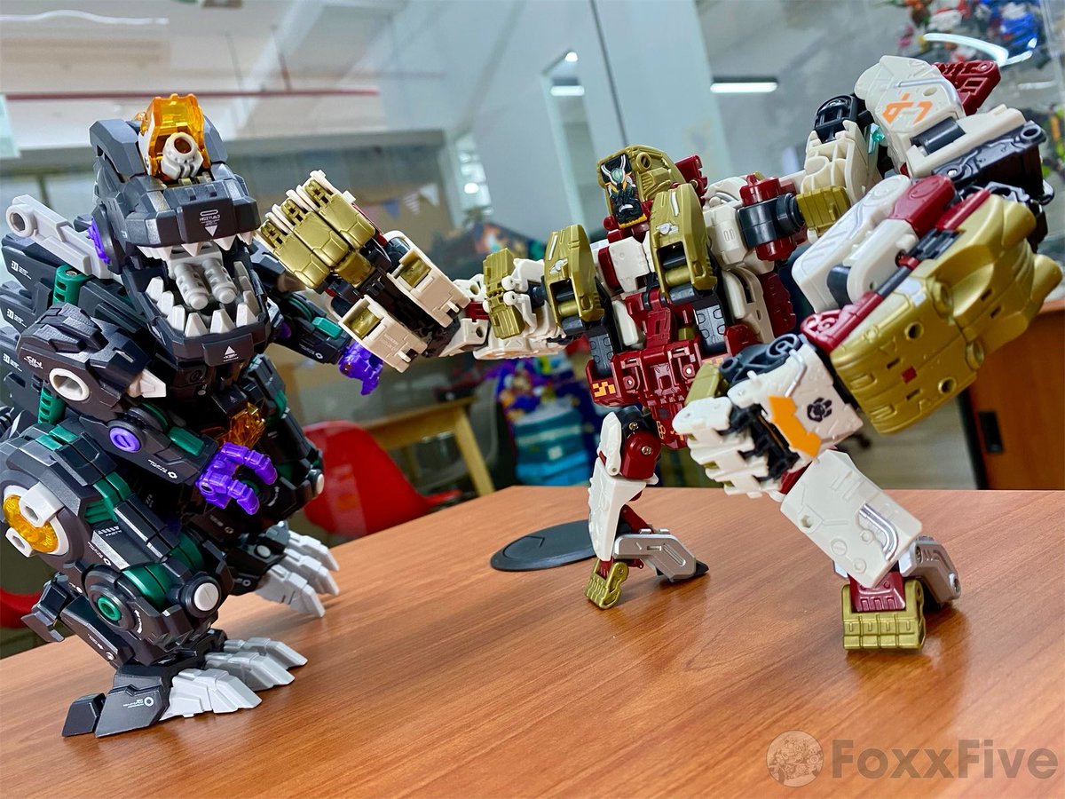 Lizard vs Ape @52Toys @52TOYSJP @s250_MKII #52toys #beastbox