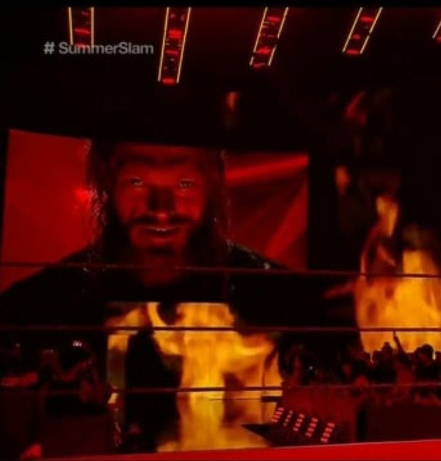 ElEsquinero_'s tweet photo. THE BROOD❗️EDGE TENÍA UNA SORPRESA PARA EL TRAJE NUEVO DE ROLLINS 😱
Que MOMENTO 🥺 #SmackDown https://t.co/NLruhhJBQB