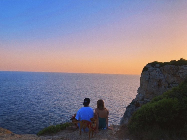 ok pero vieron la foto de hoy de albert y clara? 😭