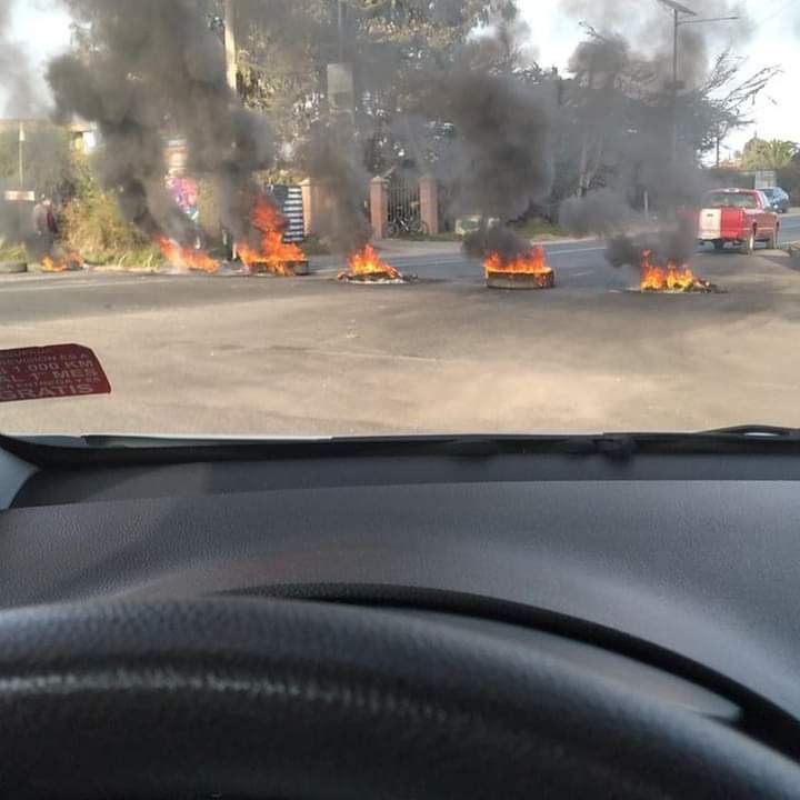 ProtestsMedia's tweet image. Artisanal fishers protested across Chile against the environmentally harmful Dominga mine and the lack of benefits they have, demanding bonuses and subsidies for small fishing operations that are already provided to large corporations in the same sector.
protests.media/artisanal-fish…