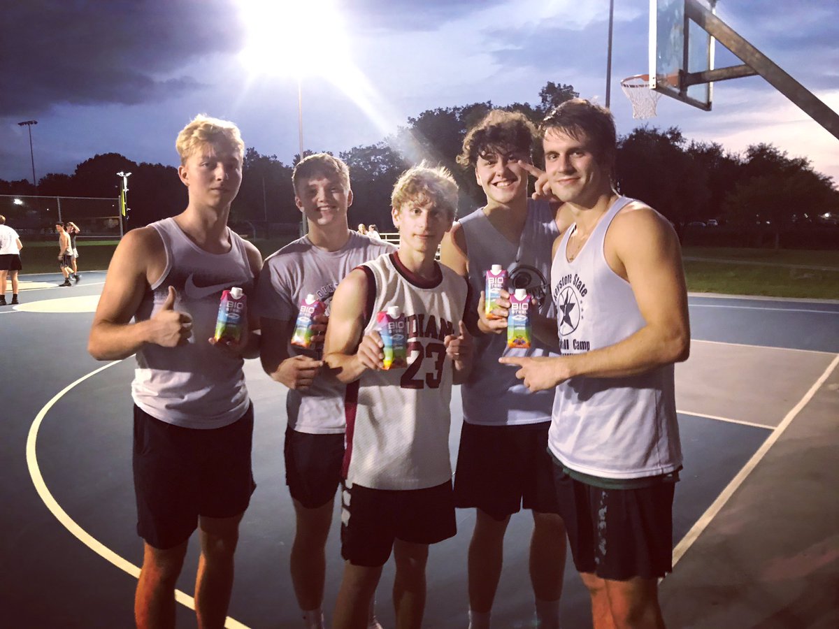 DuboisDream's tweet photo. Great Park Takeover tonight 💪

Our @BioSteelSports champs ran their court going undefeated on the night 🔥

#parktakeover #outdoorhoops #basketball #biosteel #biosteelsports #5v5 #backtoschool #dreambig https://t.co/fbZpKPxGQL