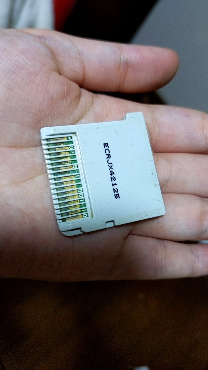 はっぱ 年内にオメガルビー修理出す 野生産の色違い ニンフィアとか思い入れが深いマフォクシーとかめっちゃいるからどうしても引っこ抜きたい