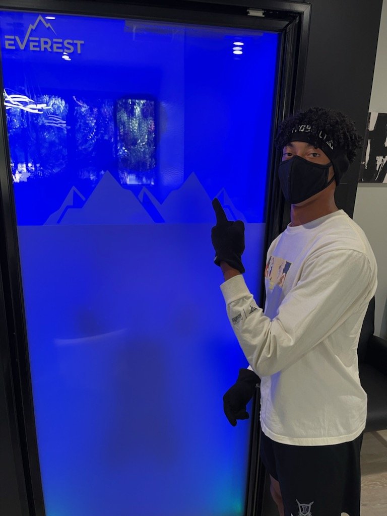 AroraChiro's tweet photo. Independence HS Football in for some Cryo and Recovery!! https://t.co/48Q36kS0YD