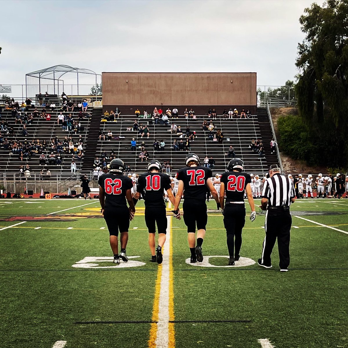 We took an L tonight against El Cap, but we stuck together and we’re gonna learn and grow as a team. Till next week!
#chrattlersfootball #chrattlers #canyonhillshighschool #sandiego #canyonhillsrattlers #highschoolfootball