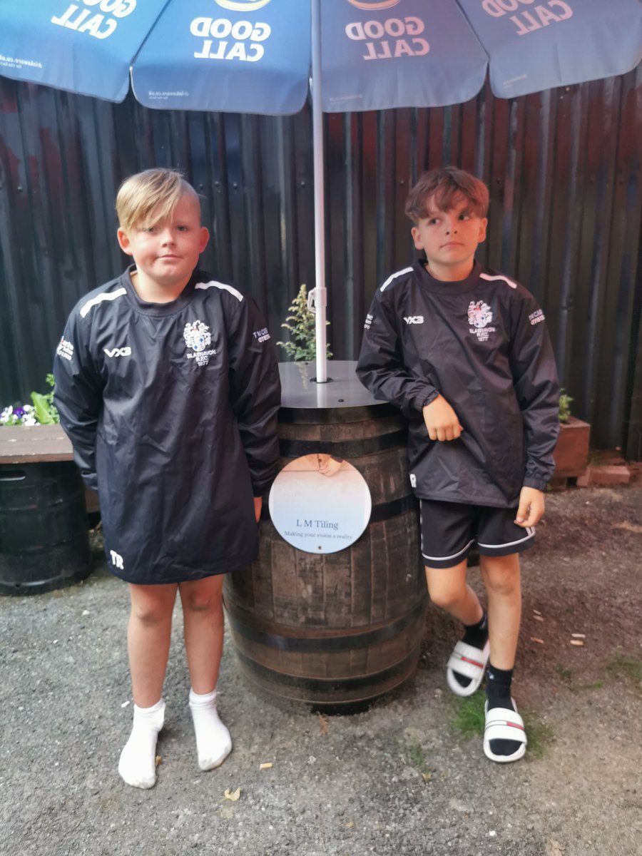 mattsthomas86's tweet photo. Blaenavon U13's all receiving their new off field kit sponsored by Phil Anslow and Sons Coaches, Pannache Beauty Salon and TM Carpentry. All players have been fully kitted out. Items include: VX3 Rucksack, Polo Shirt, Leisure Shorts, 1/4 Zip Mid Layer and Drill Top. #kittedout https://t.co/Eiscpui15f