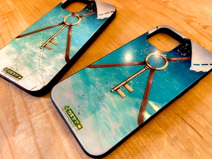 iPhoneケースがバキバキになってしまったので、色味変えて作り直しました 