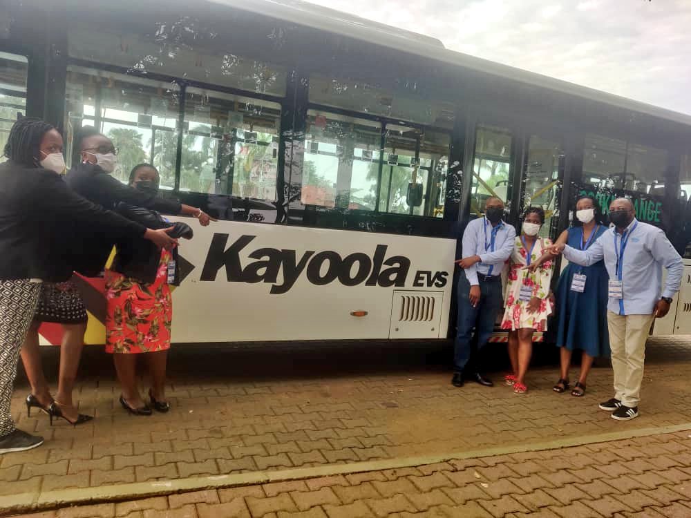 KiiraMotors's tweet photo. Offering @URSBHQ staff the KAYOOLA Experience.
It is a Ugandan Mobility Solution Affair @KiiraMotors exhibition point.
Come learn how you can contribute to the indigenous Motor Vehicle Industry.
#intellectualproperty
#CopyrightProtocol
#MissionVehiclesMadeinUganda https://t.co/fdIJObhBHa
