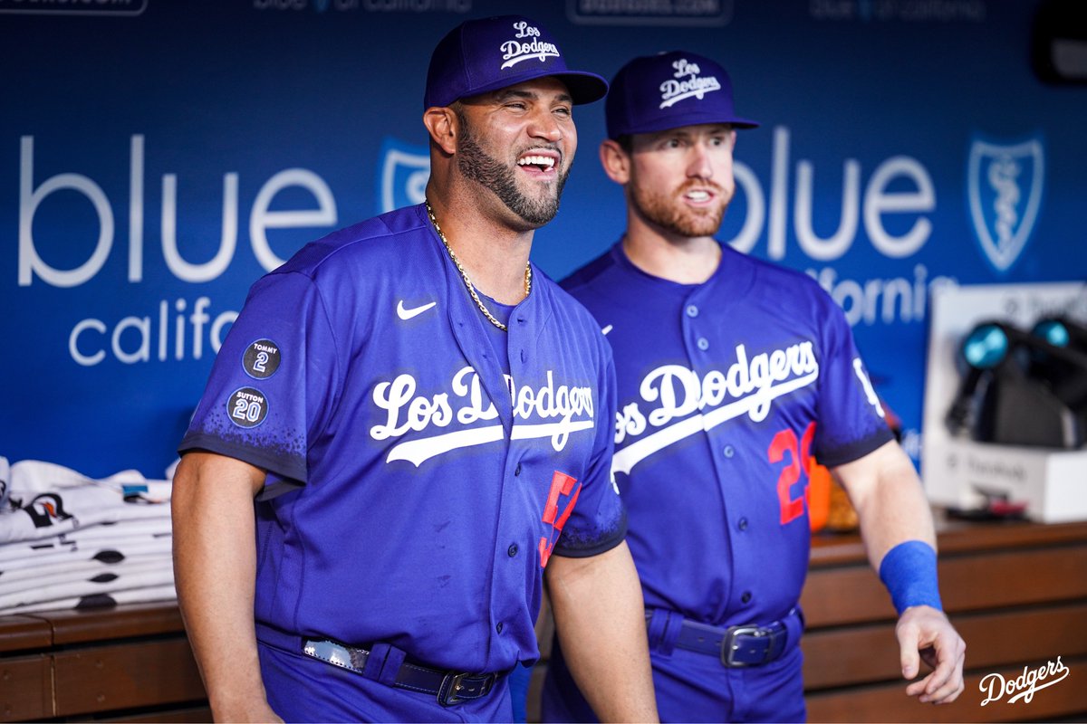 Dodgers's tweet photo. Somos Los Dodgers. https://t.co/yHMn8CfAiS
