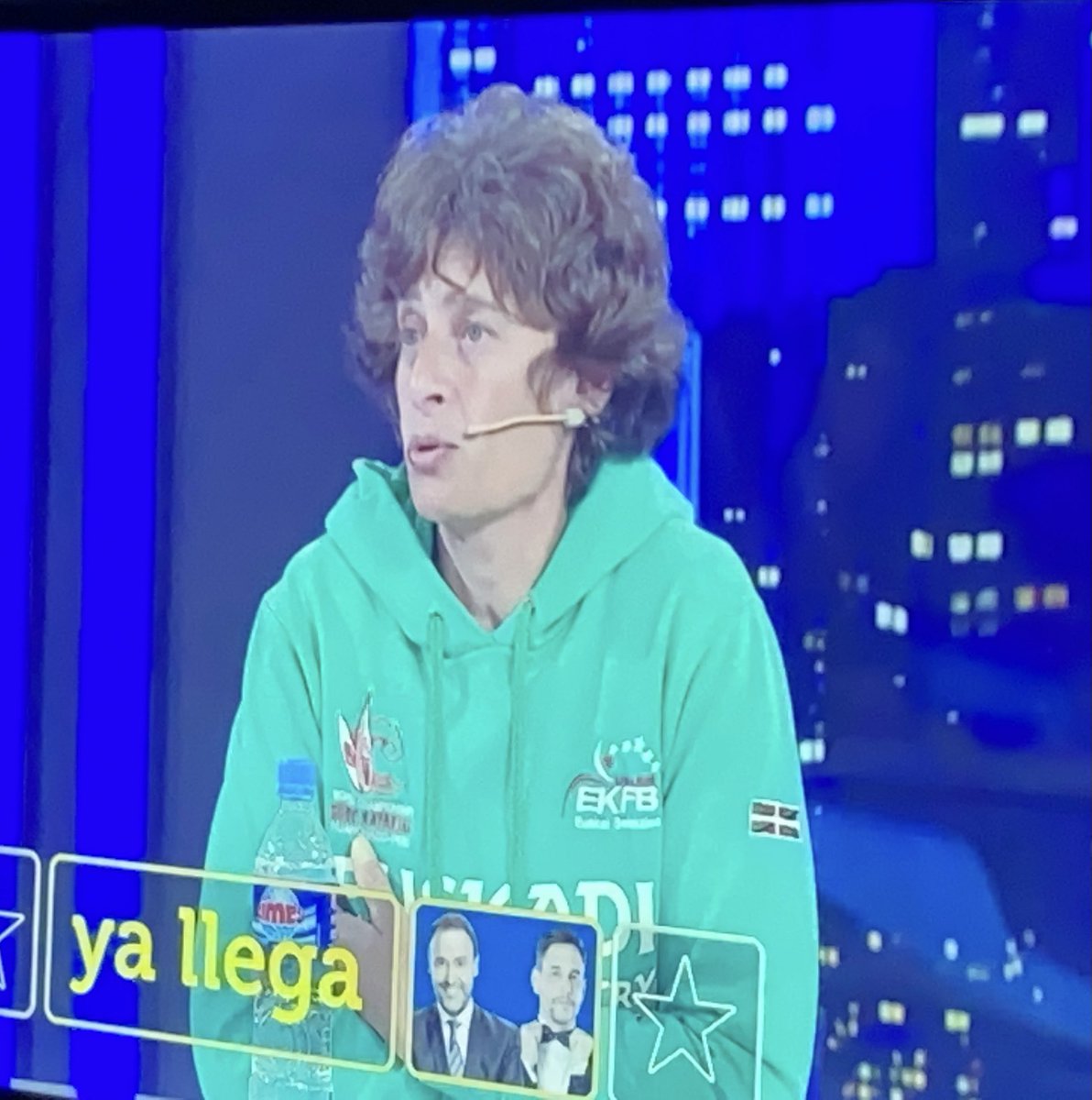 rockingflag's tweet photo. @Intratables @fantinofantino @AmericaTV @Intratables ULTIMO MOMENTO: Mick Jagger, Capusotto y Juanse tuvieron un bebé #mickjagger #capusotto #bebe #juanse https://t.co/1b69X7bqck