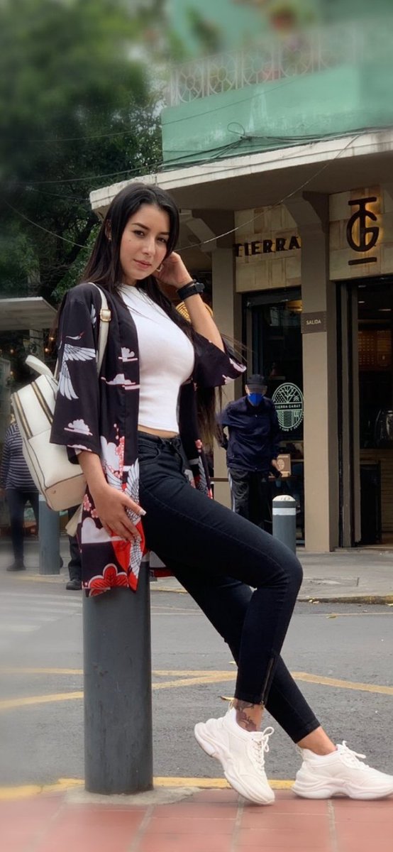 Melyodazs's tweet photo. #UnBuenSaborDeBoca  me dejan las teens 🤤😎 una nacional y otra venezolana recién llegada 🙏🏼 sexo intenso, besos de miel, las ame en cada centímetro de su piel y mililitros de babita, disfrutando su compañía... @KamiPetite @Malamx_  💥🤭 Viernesito de Pasadena lleno. https://t.co/8358D7AjSx