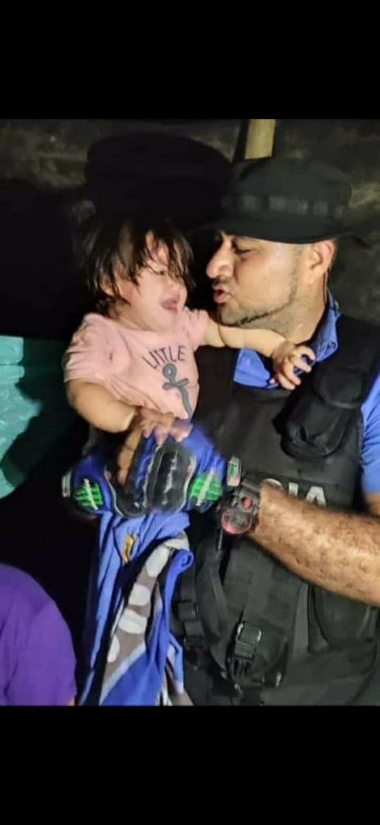 #ManaguaSandinista HONOR SEGURIDAD Y SERVICIO, gracias a Dios y a nuestra policía ya la niña estará en brazos de la mamá.👨‍✈️👏🏻