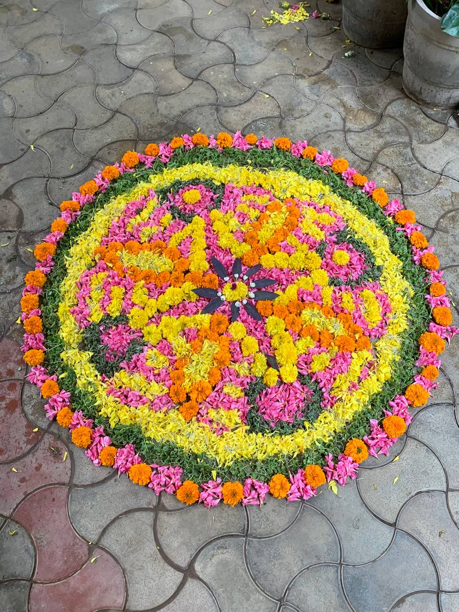 Pookolam by mom and daughter
Onam wishes🙏